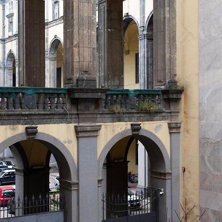 ホテル Toledo3 ナポリ エクステリア 写真
